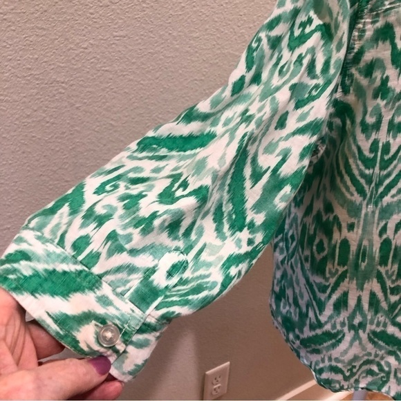 CHICOS linen blend button up blouse with 3/4 sleeves. Size 3 - Picture 4 of 6